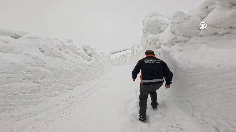 Mayıs ayının ortasında karla mücadele sürüyor - Resim: 7